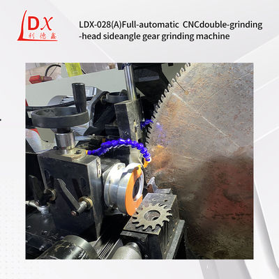 Servo doble cabeza de molienda ángulo lateral completo CNC TCT máquina de afilar hojas de sierra LDX-028A